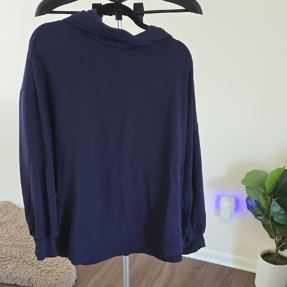 Livi Active Navy Blue Hoodie